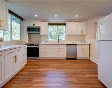 1377 Knoll Road - Photo Thumbnail 3