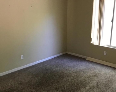 49084 Violet Street - Photo Thumbnail 9