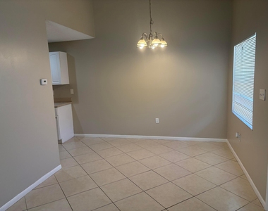 2011 Oleander Boulevard - Photo Thumbnail 2
