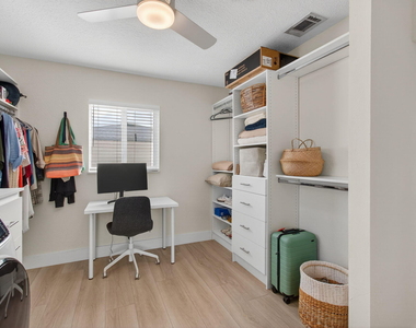 802 Mallard Drive - Photo Thumbnail 36