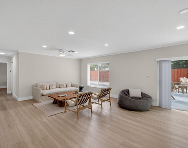 802 Mallard Drive - Photo Thumbnail 10