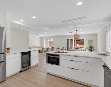 802 Mallard Drive - Photo Thumbnail 25
