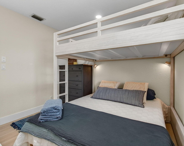 802 Mallard Drive - Photo Thumbnail 47