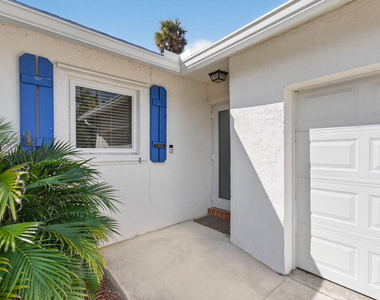 802 Mallard Drive - Photo Thumbnail 5