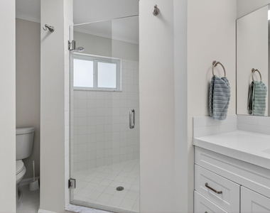 802 Mallard Drive - Photo Thumbnail 42