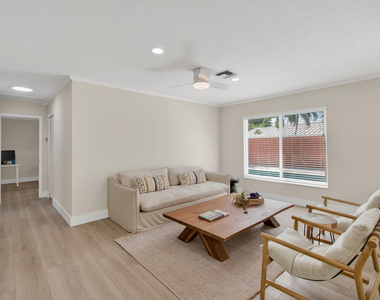 802 Mallard Drive - Photo Thumbnail 13