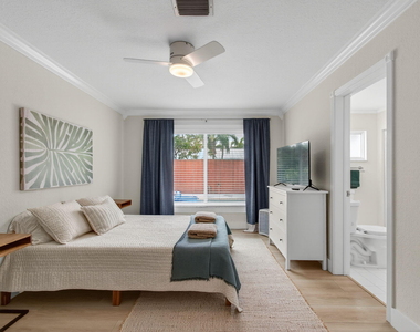 802 Mallard Drive - Photo Thumbnail 30