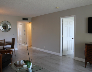 14671 Bonaire Boulevard - Photo Thumbnail 9