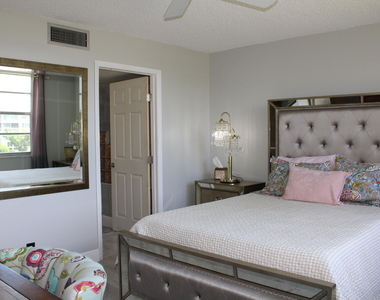 14671 Bonaire Boulevard - Photo Thumbnail 12