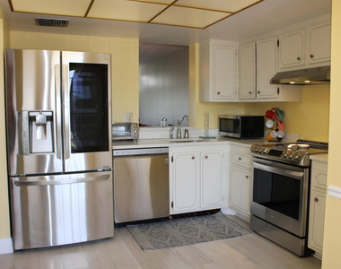 14671 Bonaire Boulevard - Photo Thumbnail 3