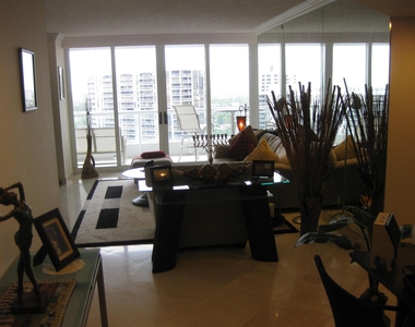 21055 Yacht Club Drive - Photo Thumbnail 1