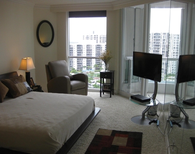 21055 Yacht Club Drive - Photo Thumbnail 6