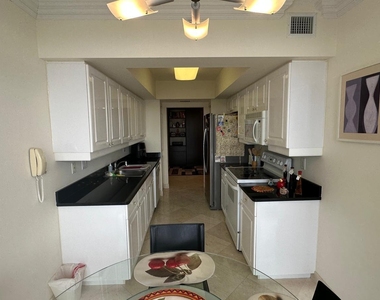 21055 Yacht Club Drive - Photo Thumbnail 14