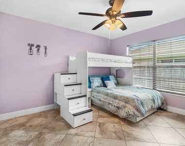 1352 Wyndcliff Drive - Photo Thumbnail 15