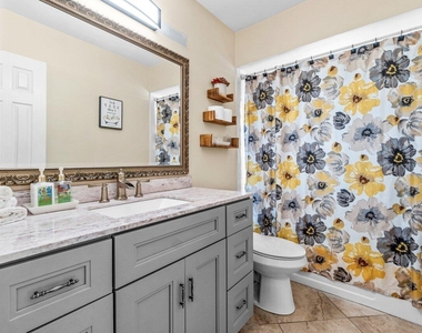 1352 Wyndcliff Drive - Photo Thumbnail 16