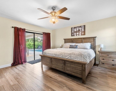 1352 Wyndcliff Drive - Photo Thumbnail 12
