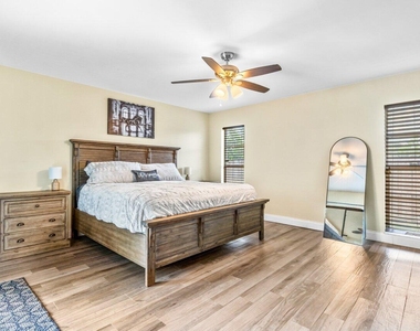 1352 Wyndcliff Drive - Photo Thumbnail 11