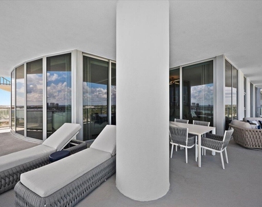 220 Lake Shore Drive - Photo Thumbnail 15