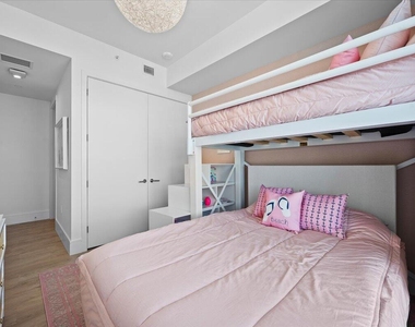 220 Lake Shore Drive - Photo Thumbnail 29