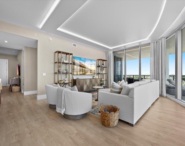 220 Lake Shore Drive - Photo Thumbnail 8