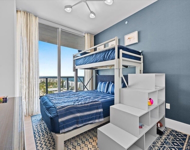 220 Lake Shore Drive - Photo Thumbnail 31