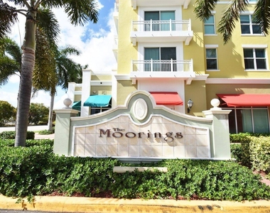 802 W Windward Way - Photo Thumbnail 1