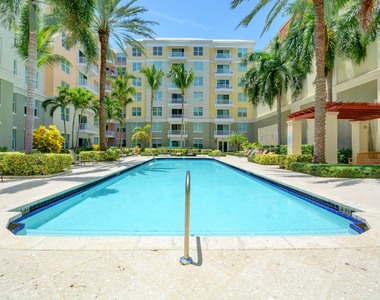 802 W Windward Way - Photo Thumbnail 6