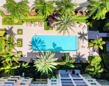 802 W Windward Way - Photo Thumbnail 7