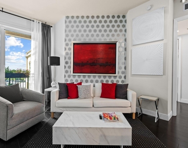 403 S Sapodilla Avenue - Photo Thumbnail 7