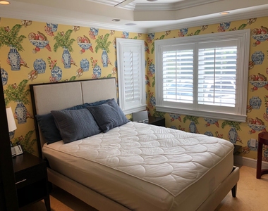 251 Oleander Avenue - Photo Thumbnail 5