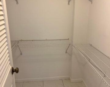11234 Green Lake Drive - Photo Thumbnail 7