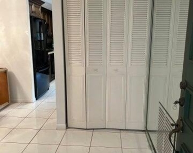 11234 Green Lake Drive - Photo Thumbnail 14