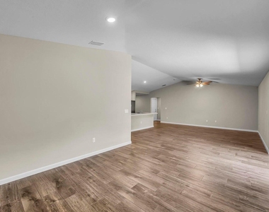 574 Nw Bayshore Boulevard - Photo Thumbnail 18