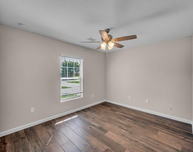 574 Nw Bayshore Boulevard - Photo Thumbnail 29