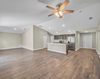 574 Nw Bayshore Boulevard - Photo Thumbnail 15