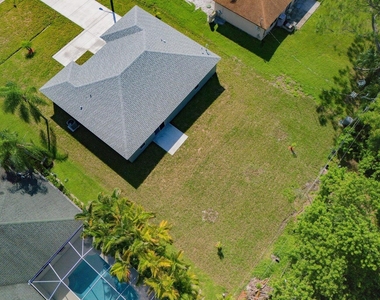 574 Nw Bayshore Boulevard - Photo Thumbnail 7