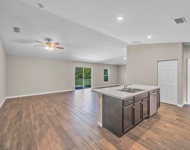 574 Nw Bayshore Boulevard - Photo Thumbnail 14