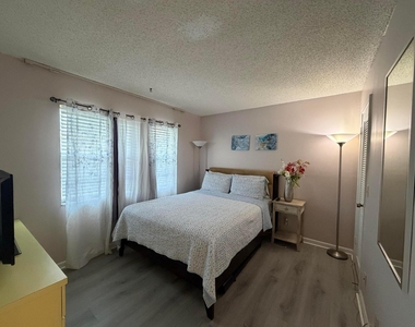1630 Embassy Drive - Photo Thumbnail 9