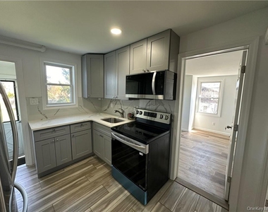 68 Massachusetts Avenue - Photo Thumbnail 2