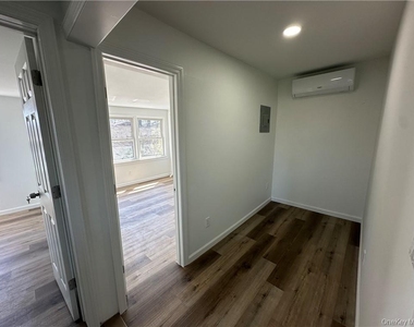 68 Massachusetts Avenue - Photo Thumbnail 5