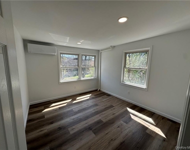 68 Massachusetts Avenue - Photo Thumbnail 3