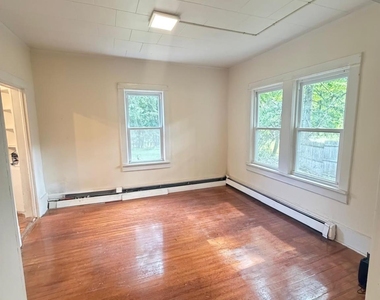 35 Starr Avenue - Photo Thumbnail 7