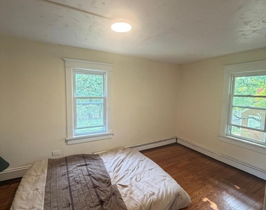 35 Starr Avenue - Photo Thumbnail 17
