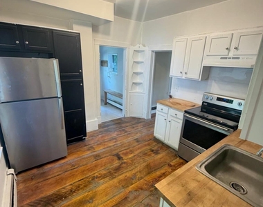 35 Starr Avenue - Photo Thumbnail 5