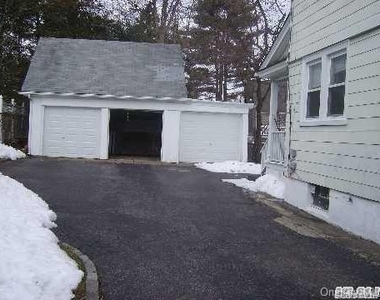 267 Schenck, Right Side Avenue - Photo Thumbnail 8