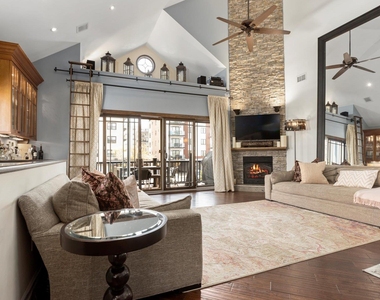 847b E Broadway - Photo Thumbnail 11