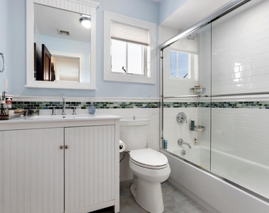 847b E Broadway - Photo Thumbnail 23