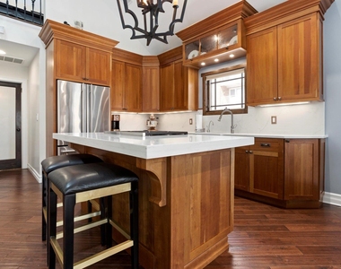 847b E Broadway - Photo Thumbnail 13