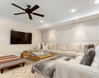 847b E Broadway - Photo Thumbnail 5