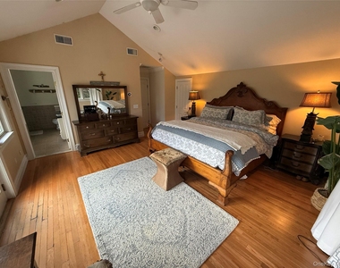 2465 Fairway Drive - Photo Thumbnail 19